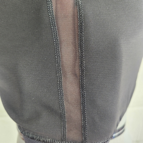 Lululemon Girly Active Peplum Crisscross Back Medium Support Tank Top Black 6 - Picture 11 of 15